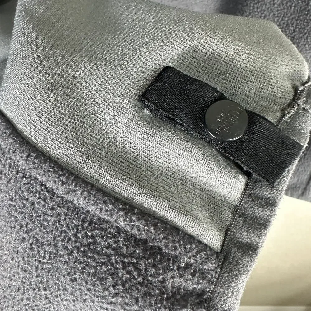 The North Face Men’s Gray Fleece Zip Jacket Medium Outdoor Hiking Warm Layer